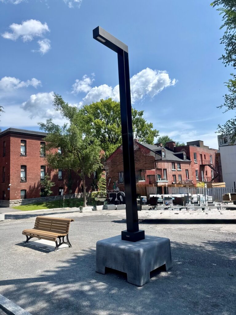 Lampadaire solaire Orion- Ville de Montréal 1